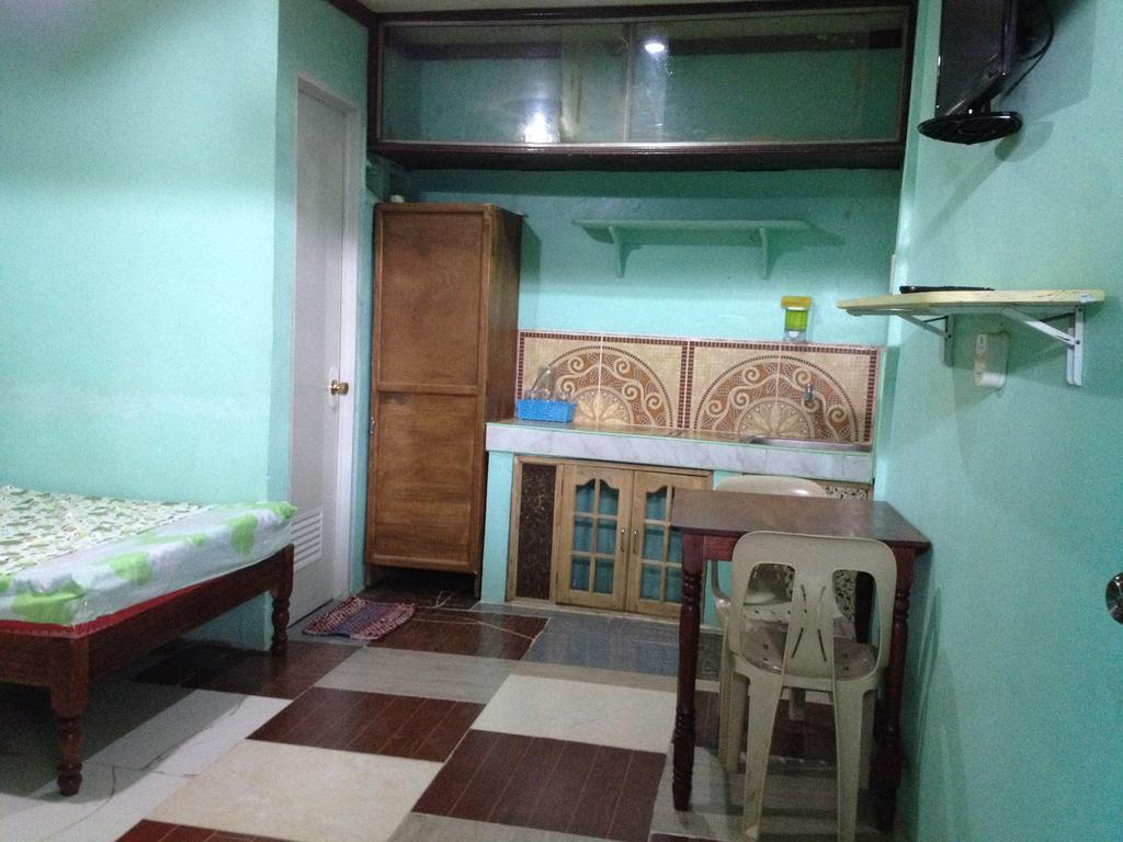 Dhayne Pension Puerto Princesa Quarto foto